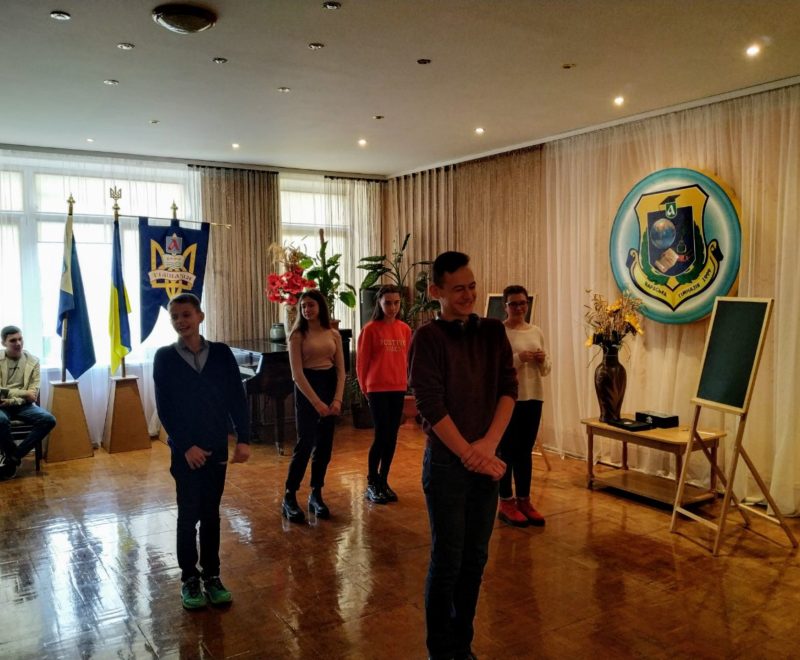 photo5359315185166297977