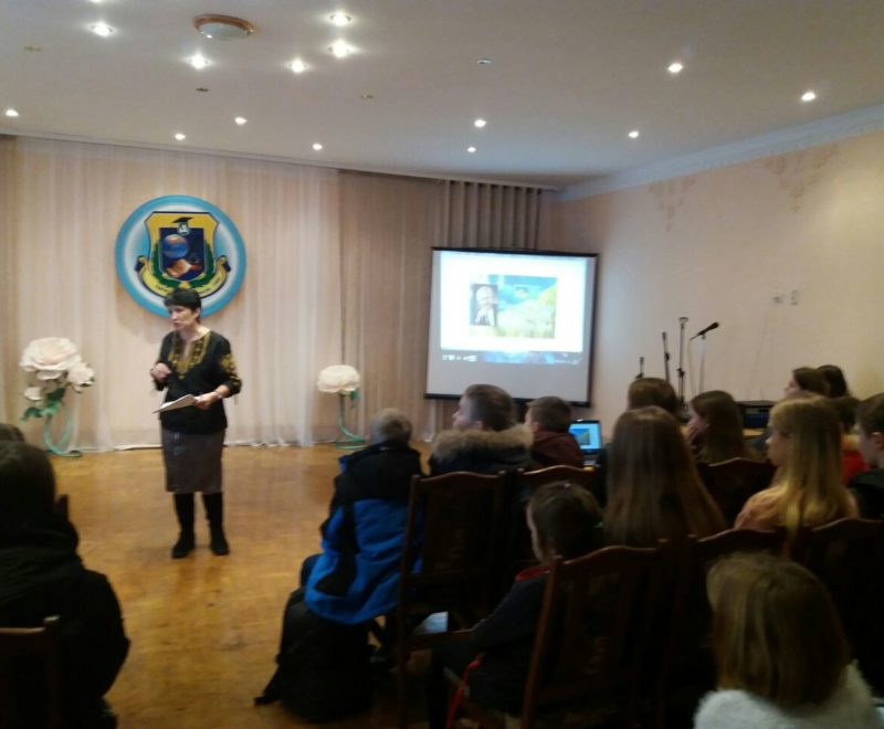 photo5402554811368452481